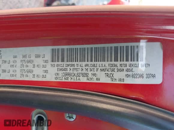 2018 Ram 1500 Express z VIN 1C6RR6KGXJS278282, wystawiony jako IAAI lot #41106230 z przebiegiem 101 997 mil mil oraz . Historia ofert i sprzedaży dostępna na DreamBid. Obrazek 9.