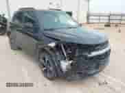 2022 Chevrolet TrailBlazer RS z VIN KL79MTSL3NB069097, wystawiony jako IAAI lot #42970183 z przebiegiem 123 655 mil mil oraz . Historia ofert i sprzedaży dostępna na DreamBid. Obrazek 6.