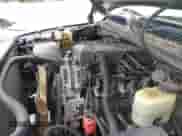 2000 Chevrolet Silverado 1500 z VIN 1GCEC14T7YZ313576, wystawiony jako IAAI lot #42131120 z przebiegiem 305 082 mil mil oraz . Historia ofert i sprzedaży dostępna na DreamBid. Obrazek 10.