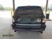 2007 Land Rover Range Rover Sport SC z VIN SALSH23497A110098, wystawiony jako IAAI lot #42524882 z przebiegiem 125 065 mil mil oraz . Historia ofert i sprzedaży dostępna na DreamBid. Obrazek 16.