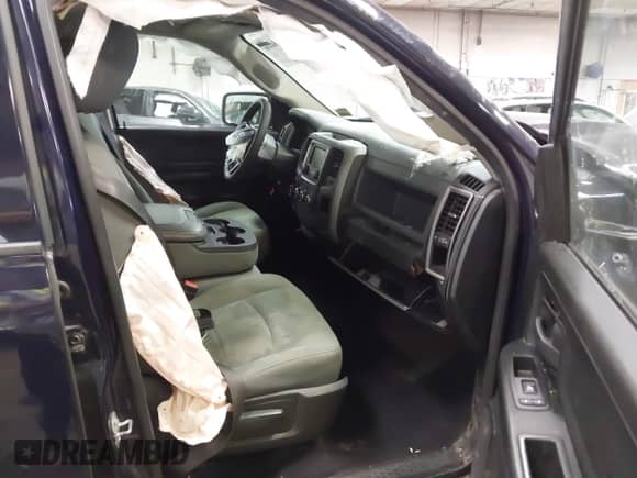 2018 Ram 1500 Tradesman z VIN 1C6RR7FT2JS124730, wystawiony jako IAAI lot #43084406 z przebiegiem 147 003 mil mil oraz . Historia ofert i sprzedaży dostępna na DreamBid. Obrazek 5.