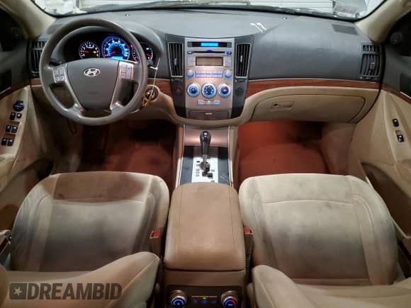 2007 Hyundai Veracruz GLS with VIN KM8NU13C27U009996, listed as a Copart auction lot 63246805 with 198,484 mi miles and Salvage title. Bid and sale history available at DreamBid. Image 8.