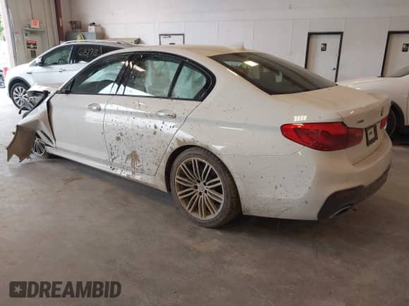 2018 BMW 5 Series 540i xDrive с VIN WBAJE7C50JG891791, выставлен на аукционе IAAI как лот 42365265 с пробегом 54 896 миль миль и . История ставок и продаж доступна на DreamBid. Изображение 3.