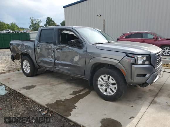 2023 Nissan Frontier SV z VIN 1N6ED1EJ7PN604771, wystawiony jako Copart lot #63282725 z przebiegiem 39 210 mil mil oraz Szkoda całkowita • Salvage title. Historia ofert i sprzedaży dostępna na DreamBid. Obrazek 4.