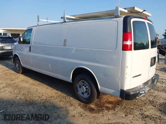 2020 Chevrolet Express Cargo with VIN 1GCWGBFP8L1123114, listed as a IAAI auction lot 43013804 with Not provided miles and . Bid and sale history available at DreamBid. Image 3.