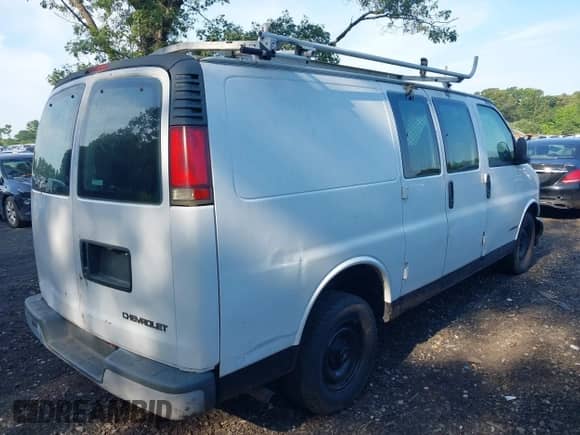 1998 Chevrolet Express Cargo с VIN 1GCFG25M1W1103105, выставлен на аукционе IAAI как лот 42643958 с пробегом 125 405 миль миль и . История ставок и продаж доступна на DreamBid. Изображение 4.