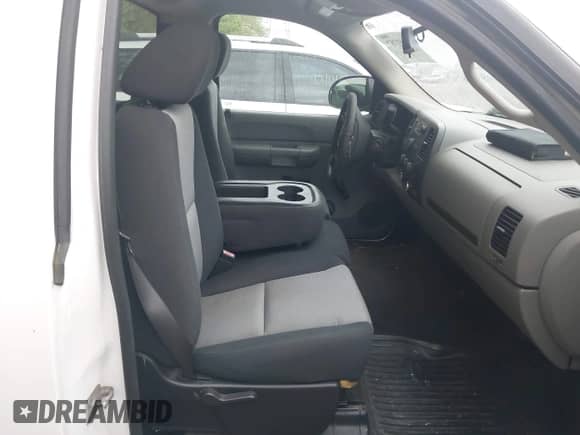 2007 GMC Sierra 1500 Work Truck с VIN 1GTEC14C27Z546439, выставлен на аукционе IAAI как лот 42151757 с пробегом 91 миль миль и . История ставок и продаж доступна на DreamBid. Изображение 8.