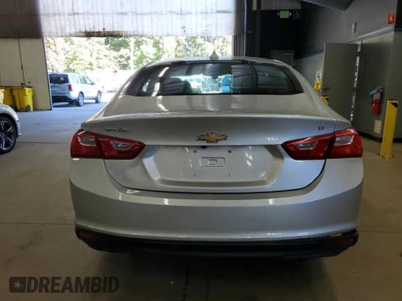 2016 Chevrolet Malibu LT z VIN 1G1ZE5ST2GF322684, wystawiony jako Copart lot #86873935 z przebiegiem 116 967 mil mil oraz Czysty tytuł • Clean title. Historia ofert i sprzedaży dostępna na DreamBid. Obrazek 6.