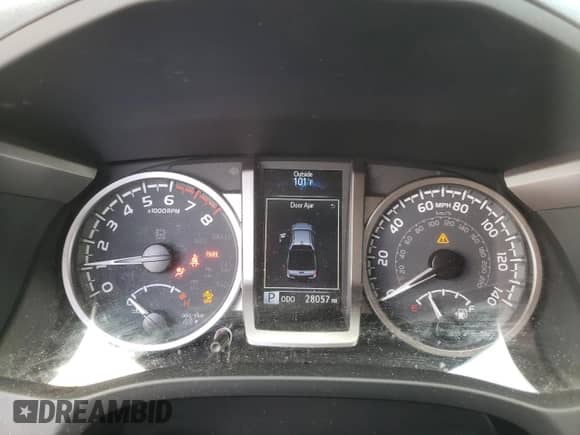 2023 Toyota Tacoma SR5 z VIN 3TMAZ5CN9PM213146, wystawiony jako Copart lot #64479895 z przebiegiem 28 057 mil mil oraz Szkoda całkowita • Salvage title. Historia ofert i sprzedaży dostępna na DreamBid. Obrazek 9.