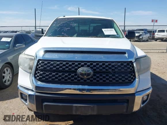 2018 Toyota Tundra SR с VIN 5TFUW5F18JX747478, выставлен на аукционе IAAI как лот 42315962 с пробегом 72 271 миль миль и . История ставок и продаж доступна на DreamBid. Изображение 12.