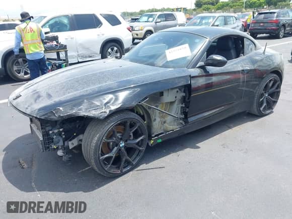 2013 BMW Z4 sDrive28i with VIN WBALL5C54DJ103959, listed as a IAAI auction lot 42371850 with 100,953 mi miles and . Bid and sale history available at DreamBid. Image 18.