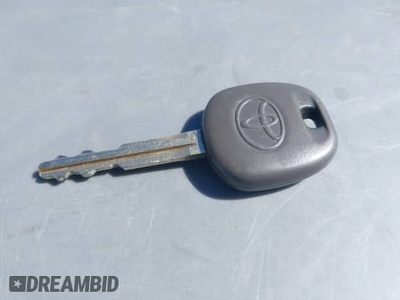 2011 Toyota Camry LE with VIN 4T1BF3EK6BU751422, listed as a IAAI auction lot 42335007 with 179,022 mi miles and . Bid and sale history available at DreamBid. Image 11.