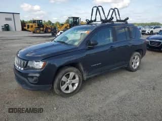2014 Jeep Compass Sport z VIN 1C4NJCBB8ED679583, wystawiony jako Copart lot #64601915 z przebiegiem Nie podano mil oraz Szkoda całkowita • Salvage title. Historia ofert i sprzedaży dostępna na DreamBid. Obrazek 1.