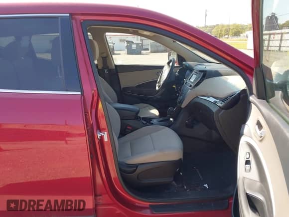 2017 Hyundai Santa Fe 2.4L с VIN 5XYZT3LBXHG394996, выставлен на аукционе IAAI как лот 43305613 с пробегом Не указан миль и . История ставок и продаж доступна на DreamBid. Изображение 5.