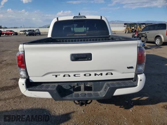 2022 Toyota Tacoma SR5 z VIN 3TMAZ5CN3NM171229, wystawiony jako Copart lot #87084795 z przebiegiem Nie podano mil oraz Czysty tytuł • Clean title. Historia ofert i sprzedaży dostępna na DreamBid. Obrazek 6.