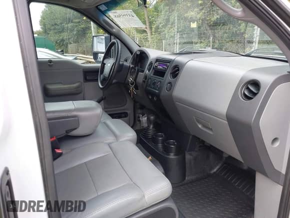 2007 Ford F-150 XL with VIN 1FTRF14V27NA37159, listed as a IAAI auction lot 43399568 with 153,593 mi miles and . Bid and sale history available at DreamBid. Image 5.