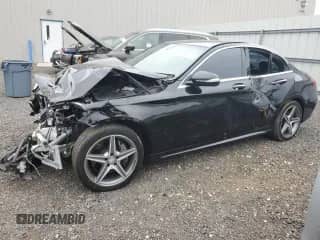 2015 Mercedes-Benz C 300 Luxury z VIN 55SWF4KB1FU051790, wystawiony jako Copart lot #68688765 z przebiegiem Nie podano mil oraz Szkoda całkowita • Salvage title. Historia ofert i sprzedaży dostępna na DreamBid. Obrazek 1.