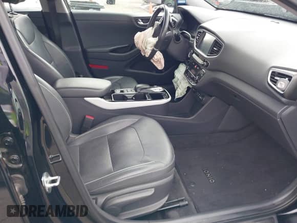 2019 Hyundai Ioniq Limited с VIN KMHC05LH3KU033044, выставлен на аукционе IAAI как лот 41777830 с пробегом 51 713 миль миль и . История ставок и продаж доступна на DreamBid. Изображение 5.