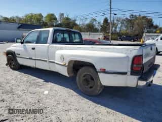 1996 Dodge 3500 z VIN 3B7MC33C4TM173134, wystawiony jako Copart lot #74980844 z przebiegiem 259 918 mil mil oraz Szkoda całkowita • Salvage title. Historia ofert i sprzedaży dostępna na DreamBid. Obrazek 2.