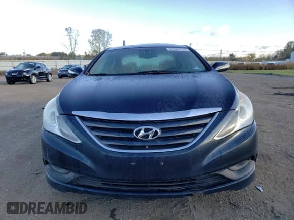 2014 Hyundai Sonata GLS z VIN 5NPEB4AC1EH840945, wystawiony jako Copart lot #82502615 z przebiegiem 155 358 mil mil oraz Czysty tytuł • Clean title. Historia ofert i sprzedaży dostępna na DreamBid. Obrazek 5.