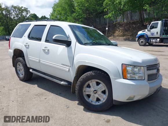 2009 Chevrolet Tahoe 2LT z VIN 1GNFK23069R286495, wystawiony jako IAAI lot #42383209 z przebiegiem 204 426 mil mil oraz . Historia ofert i sprzedaży dostępna na DreamBid. Obrazek 1.