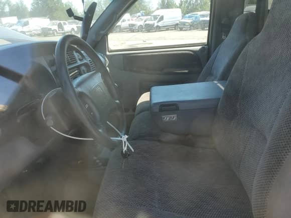 1998 Dodge RAM with VIN 3B7KF26D9WM220885, listed as a Copart auction lot 63468695 with 102,002 mi miles and Salvage title. Bid and sale history available at DreamBid. Image 10.