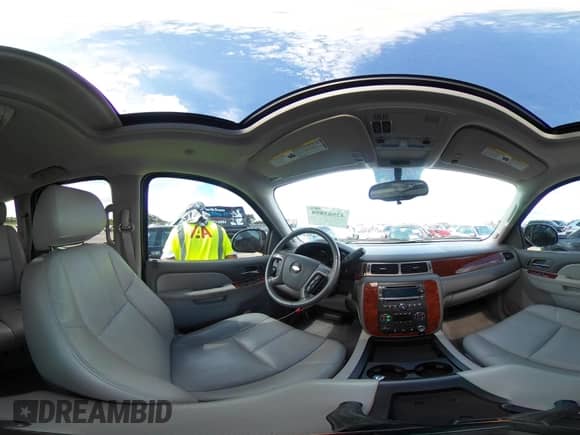 2013 Chevrolet Tahoe LT с VIN 1GNSCBE06DR145525, выставлен на аукционе IAAI как лот 42583898 с пробегом 173 736 миль миль и . История ставок и продаж доступна на DreamBid. Изображение 18.