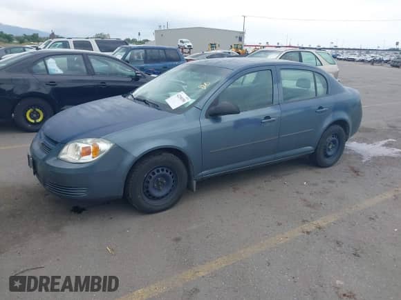 2005 Chevrolet Cobalt z VIN 1G1AK52F257662053, wystawiony jako IAAI lot #42290350 z przebiegiem 178 385 mil mil oraz . Historia ofert i sprzedaży dostępna na DreamBid. Obrazek 2.