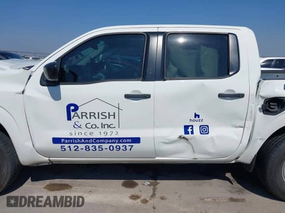 2023 Nissan Frontier SV z VIN 1N6ED1EJ1PN661404, wystawiony jako IAAI lot #42863458 z przebiegiem 46 668 mil mil oraz . Historia ofert i sprzedaży dostępna na DreamBid. Obrazek 15.