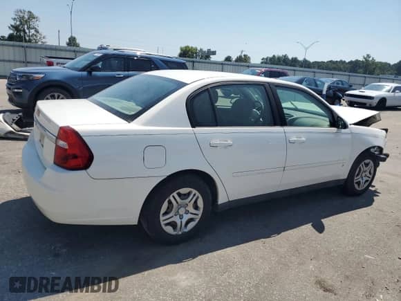 2008 Chevrolet Malibu Classic LS 1FL with VIN 1G1ZS58F78F102520, listed as a Copart auction lot 71725575 with 159,274 mi miles and Salvage title. Bid and sale history available at DreamBid. Image 3.