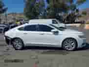2017 Chevrolet Impala LT z VIN 2G1105SA0H9121807, wystawiony jako IAAI lot #42899666 z przebiegiem 67 942 mil mil oraz . Historia ofert i sprzedaży dostępna na DreamBid. Obrazek 13.