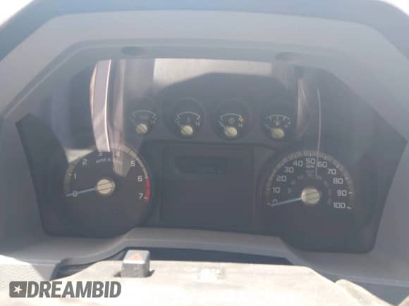 2013 Ford F-250 XL z VIN 1FT7X2A66DEB52821, wystawiony jako IAAI lot #42765878 z przebiegiem 133 043 mil mil oraz . Historia ofert i sprzedaży dostępna na DreamBid. Obrazek 7.