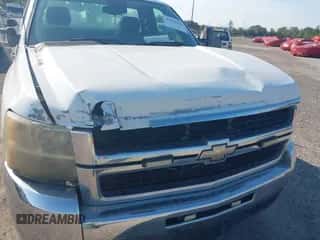 2009 Chevrolet Silverado 2500HD Work Truck with VIN 1GCHC44K19F156748, listed as a IAAI auction lot 43225243 with 206,341 mi miles and . Bid and sale history available at DreamBid. Image 6.
