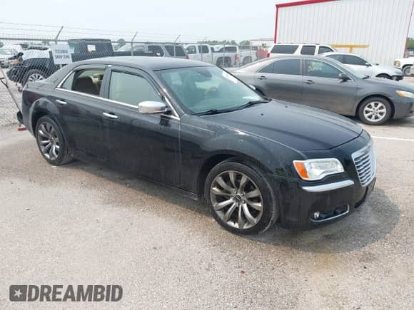 2013 Chrysler 300 C с VIN 2C3CCAEG7DH520802, выставлен на аукционе IAAI как лот 42385576 с пробегом 127 396 миль миль и . История ставок и продаж доступна на DreamBid. Изображение 1.