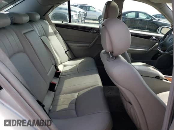 2006 Mercedes-Benz C 230 Sport с VIN WDBRF56H06F751393, выставлен на аукционе Copart как лот 54270575 с пробегом 156 391 миль миль и Списание • Salvage title. История ставок и продаж доступна на DreamBid. Изображение 10.