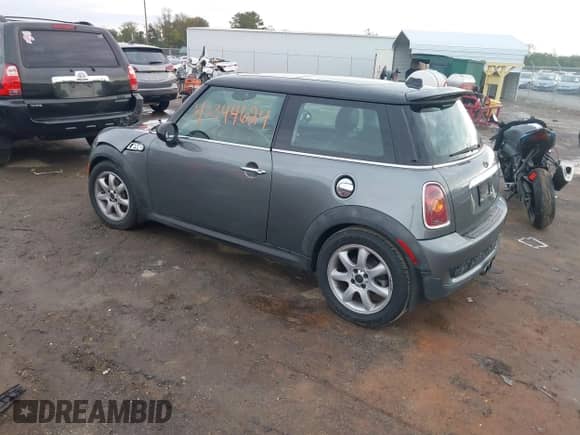 2010 MINI Hardtop S with VIN WMWMF7C50ATZ69679, listed as a IAAI auction lot 43344624 with 117,849 mi miles and . Bid and sale history available at DreamBid. Image 3.