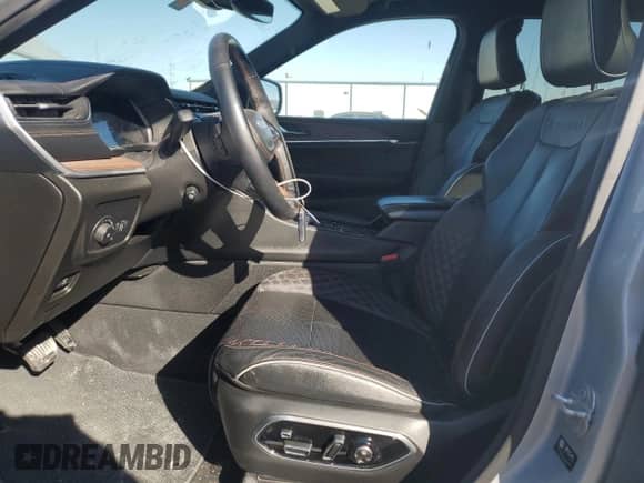 2023 Jeep Grand Cherokee Summit с VIN 1C4RJKEG6P8776439, выставлен на аукционе Copart как лот 41842735 с пробегом 24 605 миль миль и Списание • Salvage title. История ставок и продаж доступна на DreamBid. Изображение 7.