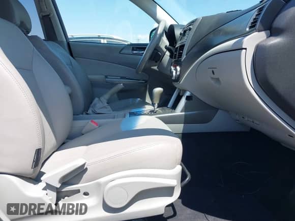 2012 Subaru Forester X Limited z VIN JF2SHAEC4CH411547, wystawiony jako IAAI lot #42444452 z przebiegiem 112 797 mil mil oraz . Historia ofert i sprzedaży dostępna na DreamBid. Obrazek 5.