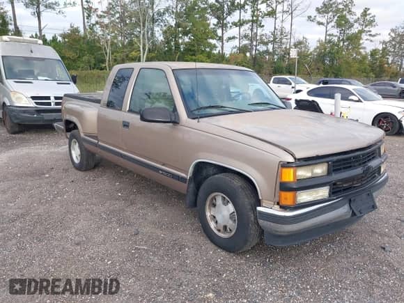 1996 Chevrolet Silverado 1500 with VIN 2GCEC19MXT1108899, listed as a IAAI auction lot 43578435 with 314,716 mi miles and . Bid and sale history available at DreamBid. Image 1.