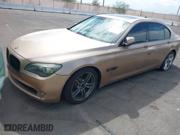 2009 BMW 7 Series 750Li with VIN WBAKB83519CY60376, listed as a IAAI auction lot 43090679 with 148,814 mi miles and . Bid and sale history available at DreamBid. Image 12.