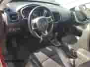 2019 Jeep Compass Limited z VIN 3C4NJDCB8KT638591, wystawiony jako Copart lot #82241535 z przebiegiem 50 319 mil mil oraz Czysty tytuł • Clean title. Historia ofert i sprzedaży dostępna na DreamBid. Obrazek 8.