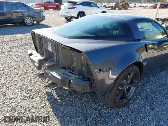 2011 Chevrolet Corvette Z16 Grand Sport 2LT with VIN 1G1YV2DW9B5102653, listed as a IAAI auction lot 42844925 with 72,973 mi miles and . Bid and sale history available at DreamBid. Image 6.