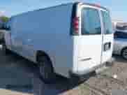 2019 Chevrolet Express Cargo z VIN 1GCWGBFPXK1171213, wystawiony jako IAAI lot #43226743 z przebiegiem 112 927 mil mil oraz . Historia ofert i sprzedaży dostępna na DreamBid. Obrazek 3.
