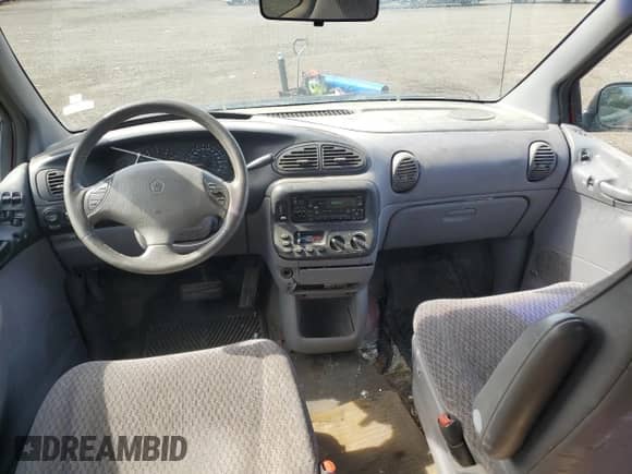 2000 Dodge Caravan SE с VIN 2B4GP44R1YR799988, выставлен на аукционе Copart как лот 84275535 с пробегом 132 951 миль миль и Чистый • Clean title. История ставок и продаж доступна на DreamBid. Изображение 8.