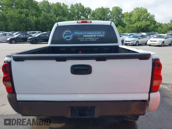 2007 Chevrolet Silverado 1500 LT3 с VIN 2GCEC13Z771164776, выставлен на аукционе IAAI как лот 42618476 с пробегом 318 318 миль миль и . История ставок и продаж доступна на DreamBid. Изображение 16.