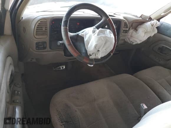 1998 GMC Sierra 1500 z VIN 2GTEC19M2W1527172, wystawiony jako Copart lot #54932665 z przebiegiem 294 133 mil mil oraz Szkoda całkowita • Salvage title. Historia ofert i sprzedaży dostępna na DreamBid. Obrazek 8.