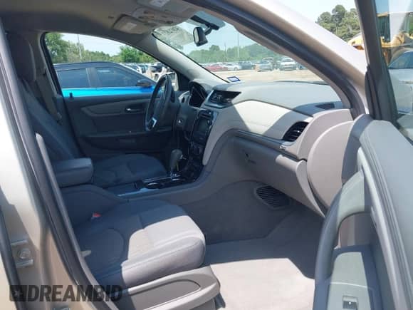 2015 Chevrolet Traverse LT с VIN 1GNKRHKD7FJ109076, выставлен на аукционе IAAI как лот 42032817 с пробегом 62 830 миль миль и . История ставок и продаж доступна на DreamBid. Изображение 5.
