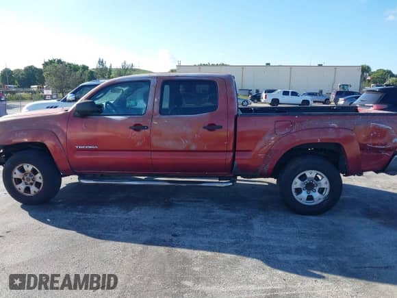 2007 Toyota Tacoma PreRunner z VIN 5TEKU72NX7Z376472, wystawiony jako IAAI lot #43534946 z przebiegiem 313 576 mil mil oraz . Historia ofert i sprzedaży dostępna na DreamBid. Obrazek 15.