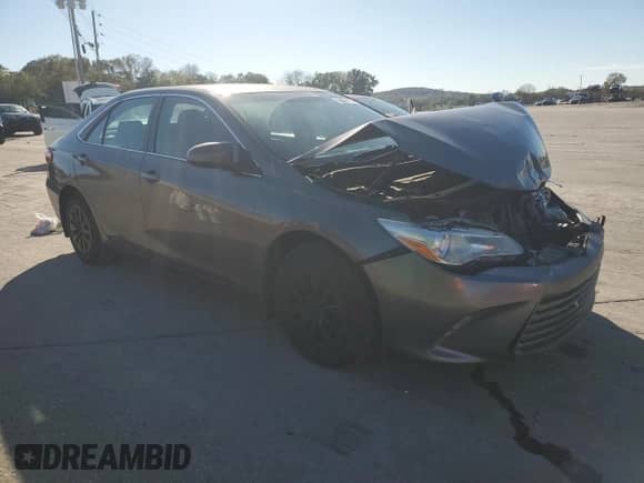 2017 Toyota Camry SE z VIN 4T1BF1FK8HU752163, wystawiony jako Copart lot #87469515 z przebiegiem 118 084 mil mil oraz Szkoda całkowita • Salvage title. Historia ofert i sprzedaży dostępna na DreamBid. Obrazek 4.