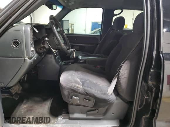 2001 Chevrolet Silverado 1500HD LS с VIN 1GCGK13UX1F149396, выставлен на аукционе Copart как лот 51844445 с пробегом 121 588 миль миль и Чистый • Clean title. История ставок и продаж доступна на DreamBid. Изображение 7.